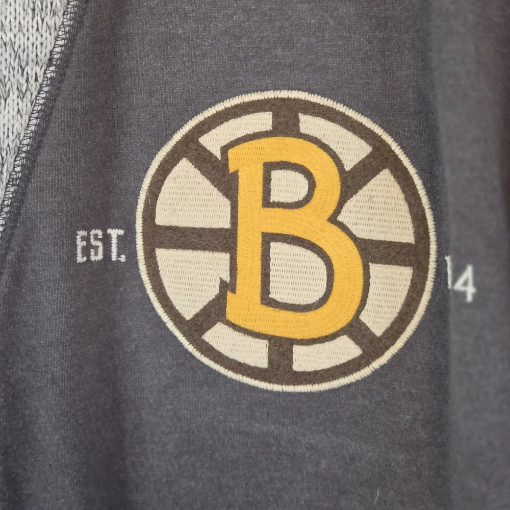 Retro Sport Men’s Varsity Cardigan Sweater Button Front Patch Bruins Logo Sz XL